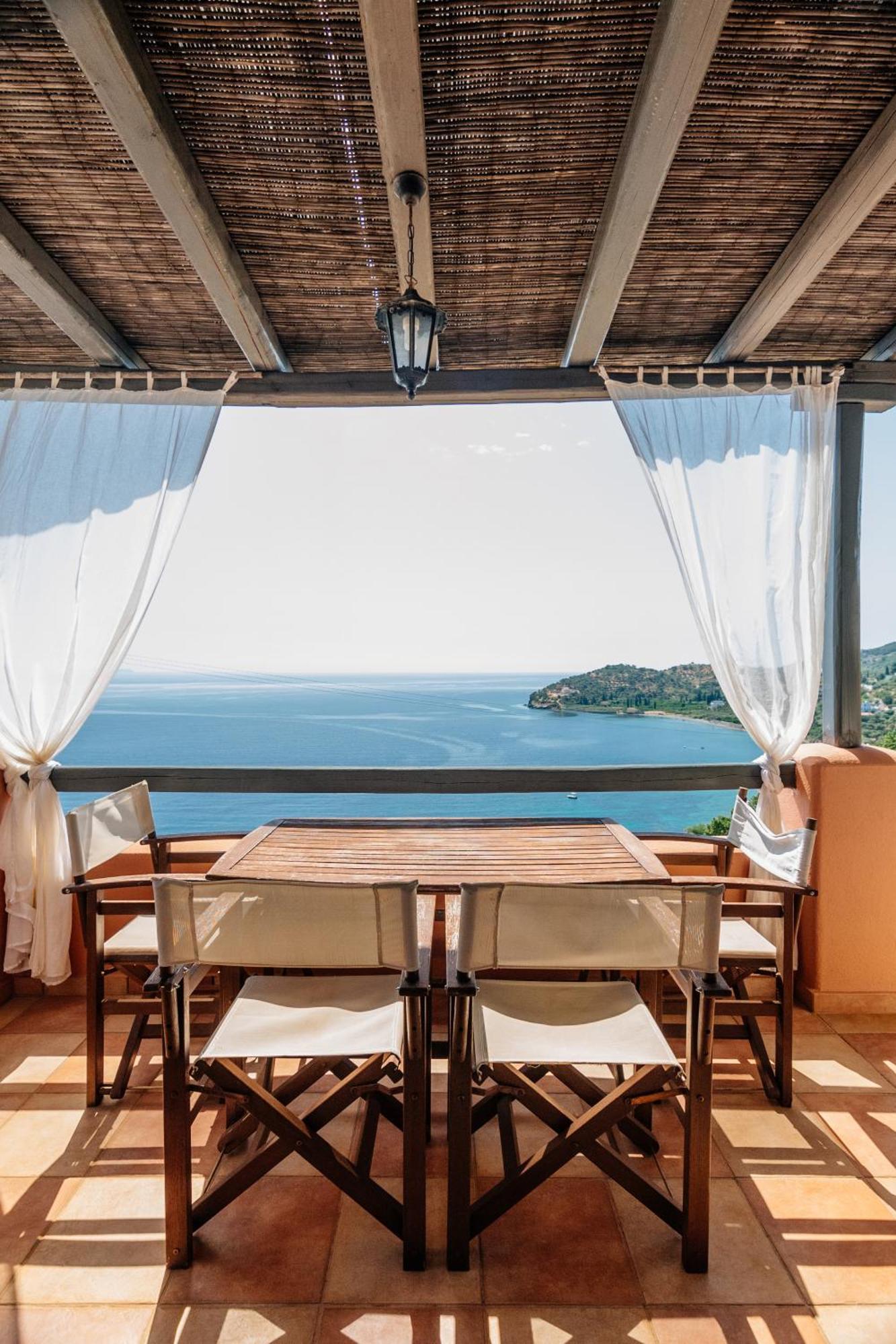 Apelon Tiritas Villas Leonídion Exteriör bild