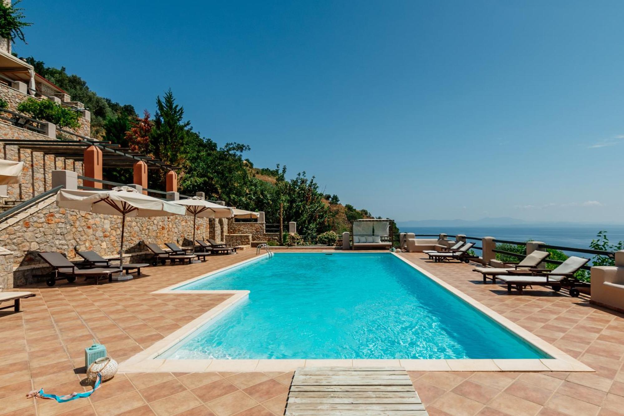 Apelon Tiritas Villas Leonídion Exteriör bild