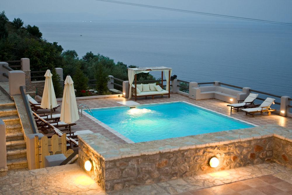Apelon Tiritas Villas Leonídion Exteriör bild