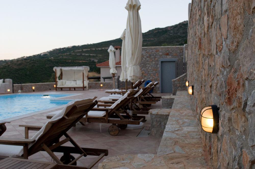 Apelon Tiritas Villas Leonídion Exteriör bild